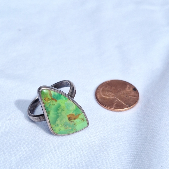Navajo FREE SHIPPING Vintage 925 Sterling Silver  Mohave Turquoise - Picture 1 of 4